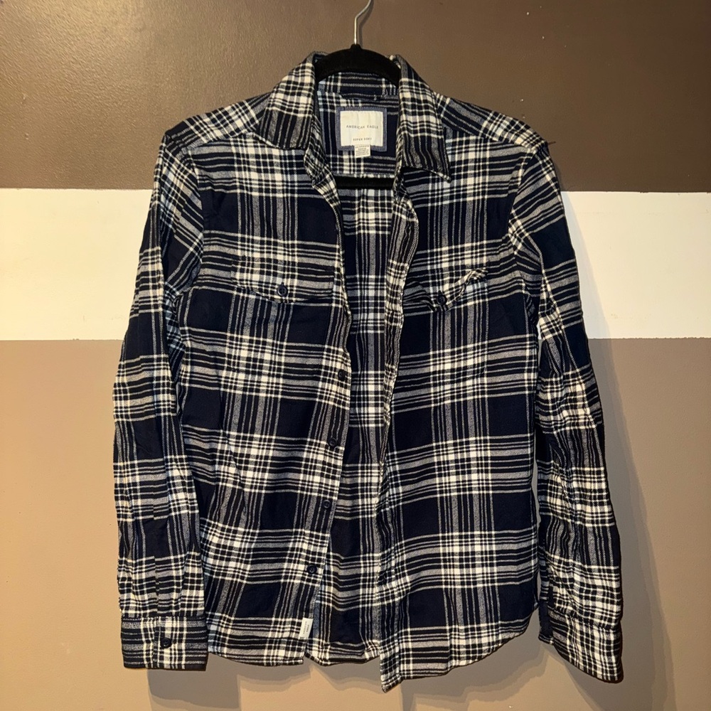 ‼️SALE‼️ American Eagle men’s Plaid long sleeve button Shirt (xs)